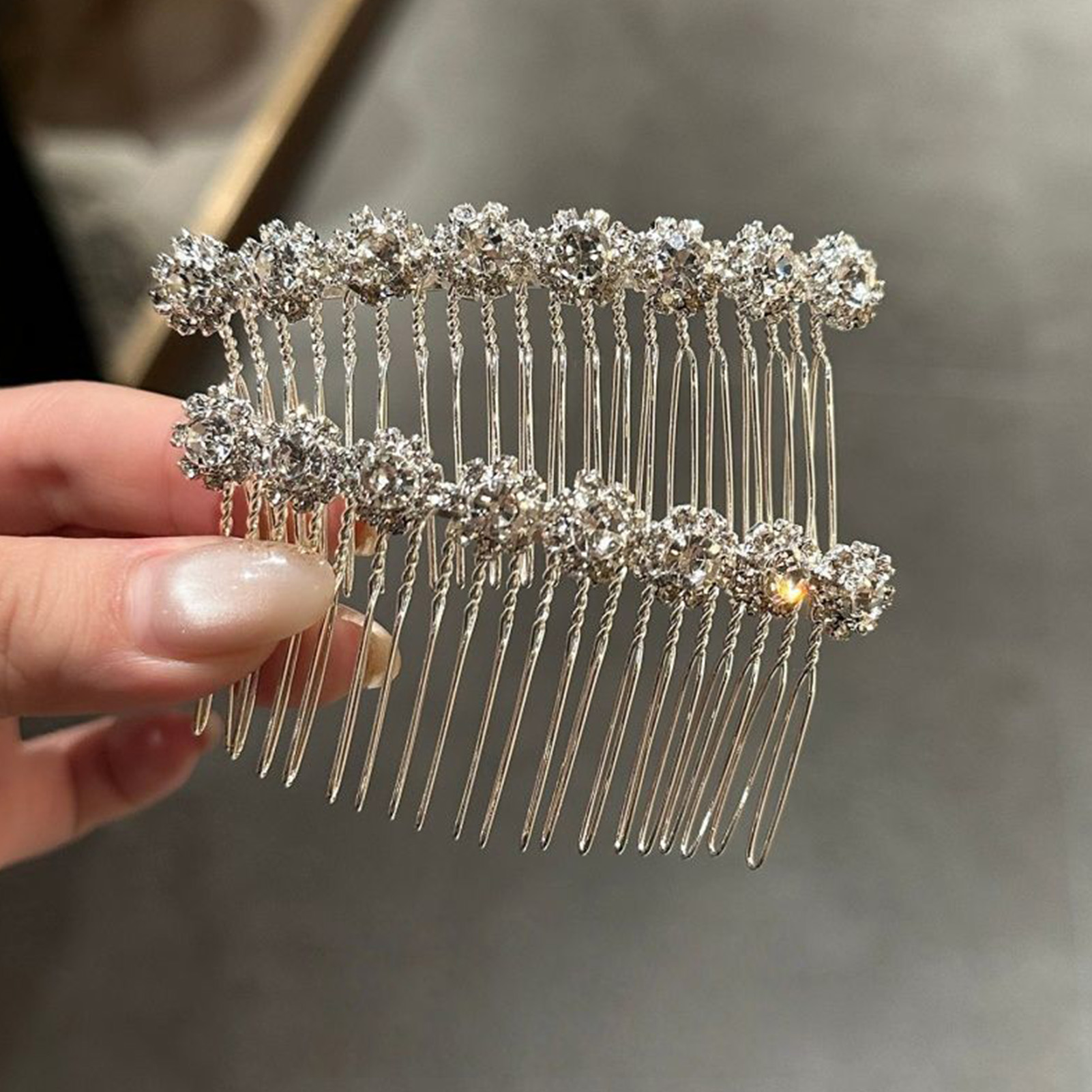 Minimalist Rhinestone Flower H - огляд і ціна Jewelry Making Adults